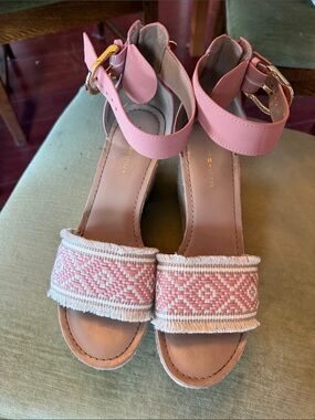 Tommy Hilfiger Pink Woven Front Ankle-Strap Sandals